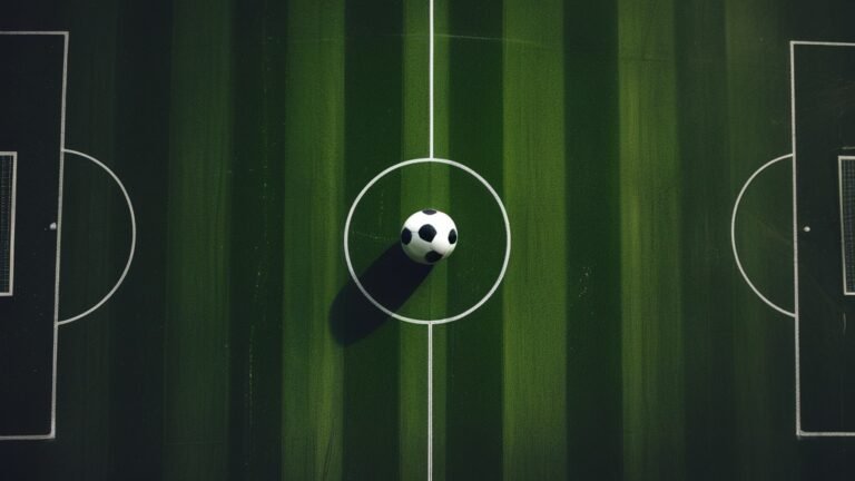 Quả bóng đá giữa sân nhìn từ trên cao, biểu tượng kỷ lục World Cup 2026